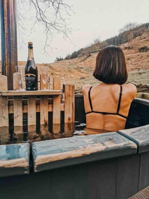 Ash Winter Retreat- Hot Tub & Log Bruner Бармут Екстер'єр фото